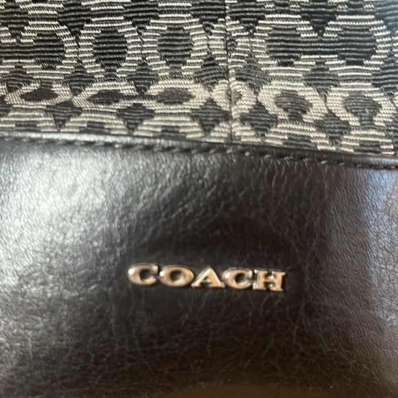 VTG Coach Madison needlepoint Black and Gray Patterned Tote Bag 320-26767 - Picture 12 of 12